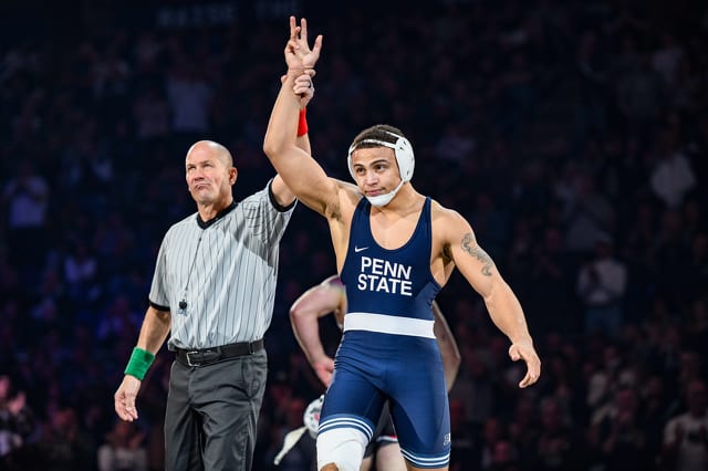 State College - 184: #6 Aaron Brooks PSU maj. dec. #12 Rocky Jordan, 15-4