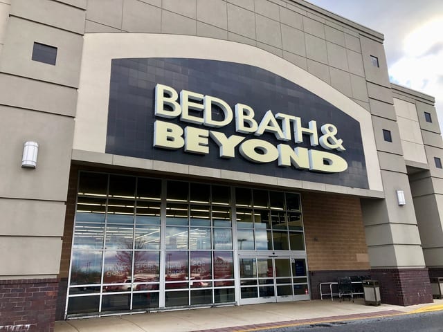 12 photos showing the sad state of Bed Bath & Beyond