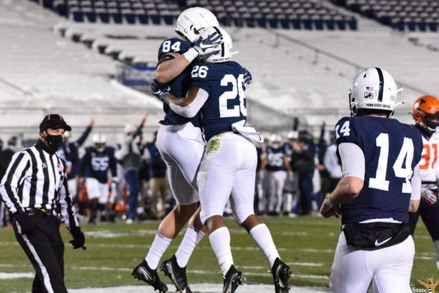 Penn State Blows Out Illinois 56-21 for Fourth Consecutive Win