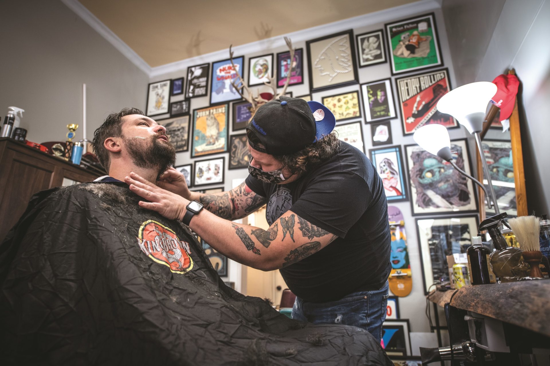 Local sixth-generation barber keeps things old school