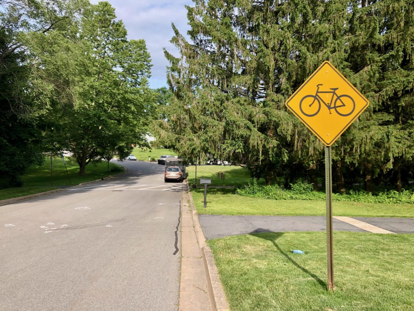State College - bike-crossing-ahead-edgewood-circle