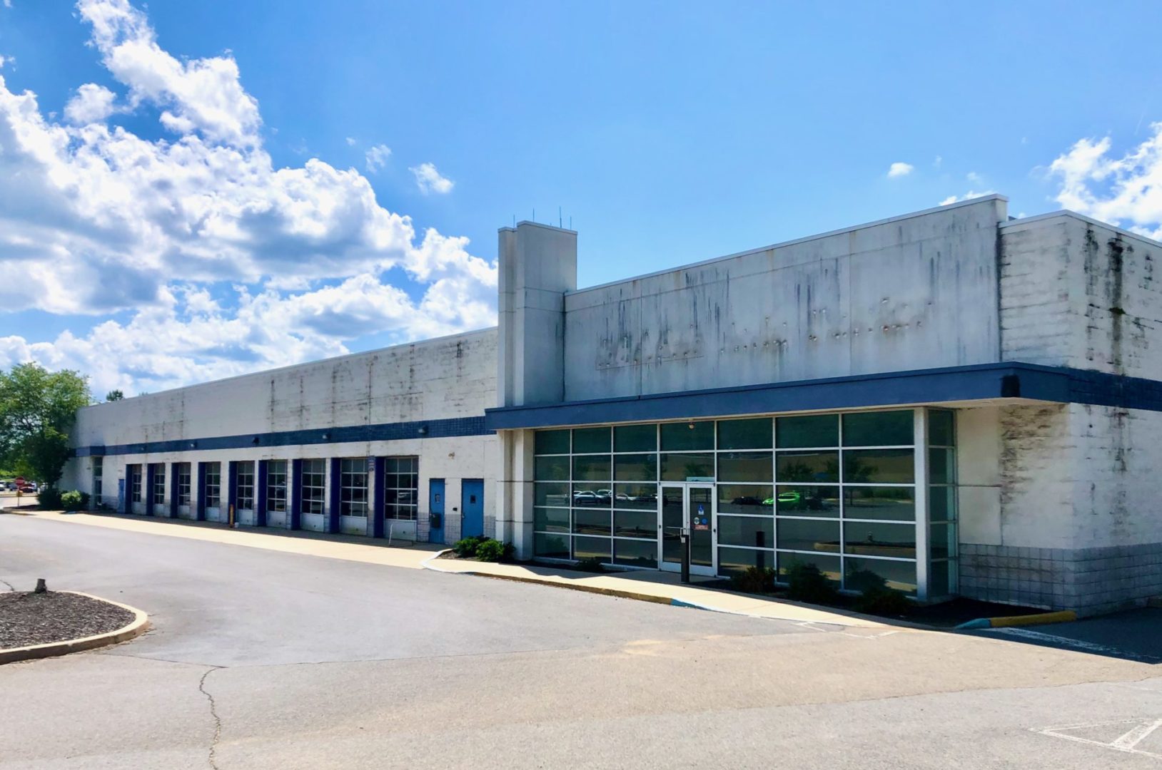 Regional Tire and Auto Repair Chain Looking to Open in Former Sears Service Center