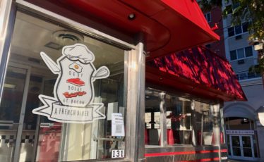 Oeuf Boeuf et Bacon Opens in Former Baby’s Burgers and Shakes Location