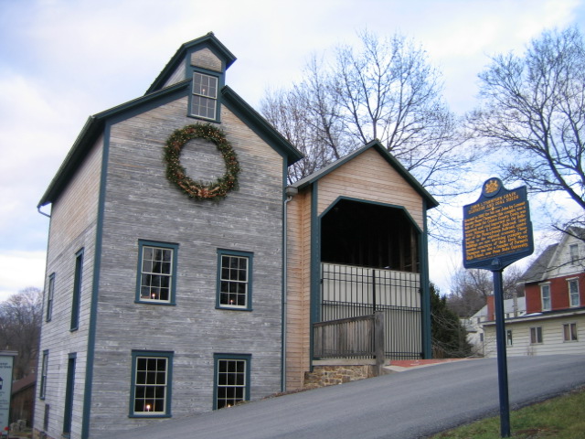 German Christmas Market Returns to Lemont