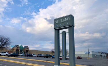 Women’s Clothing Store Opens at Nittany Mall