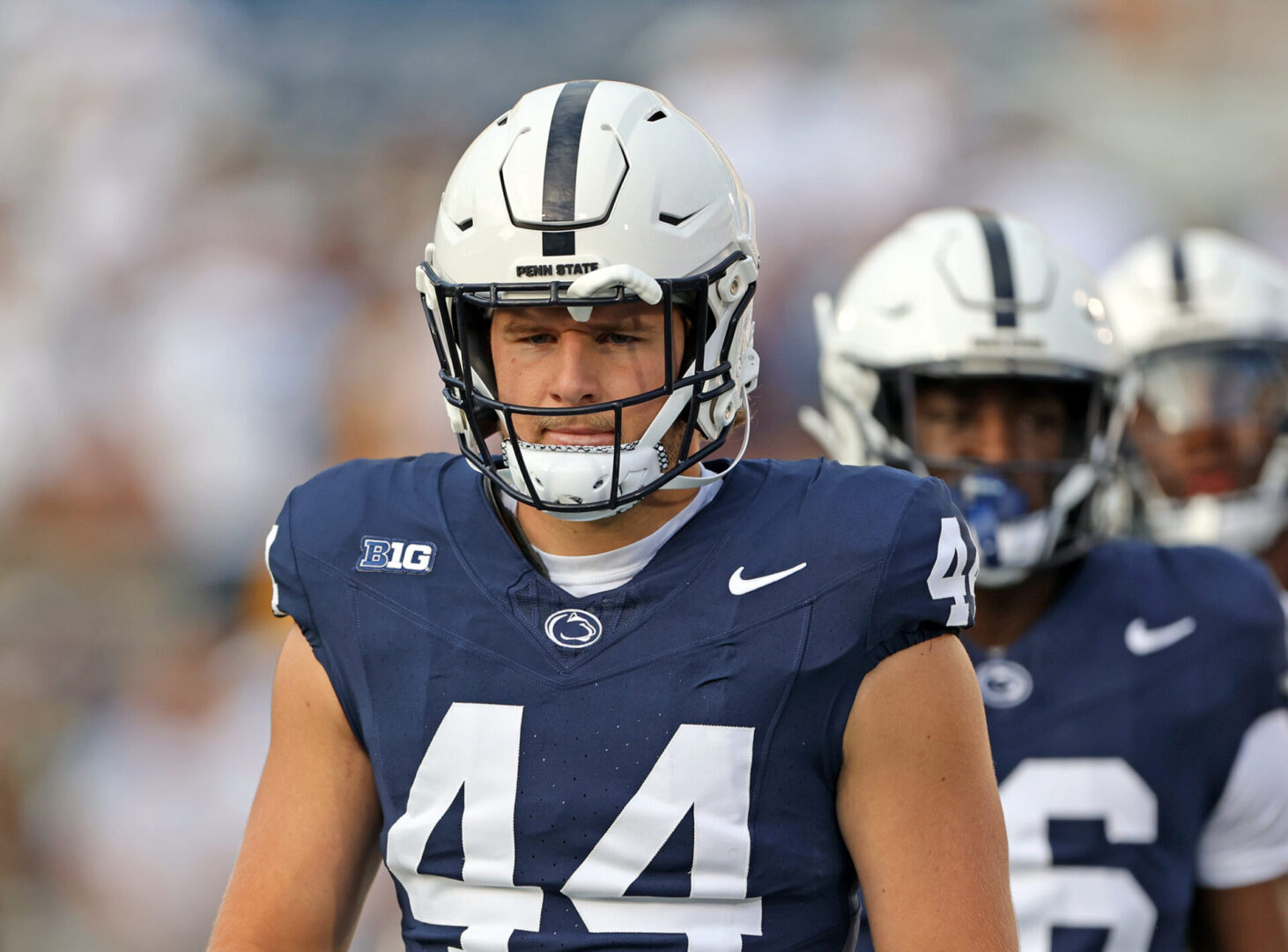 Back Again, Warren Reflects on Long-Ago Position Change, Being a Red Zone Threat