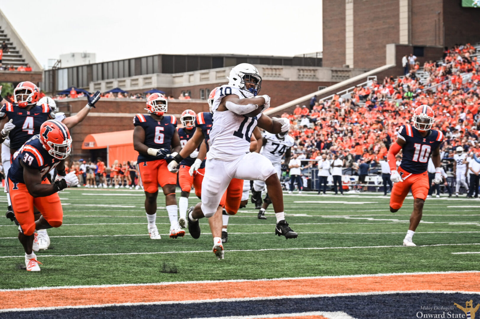 State College - Illinois Singleton TD Q4 mikey deangelis