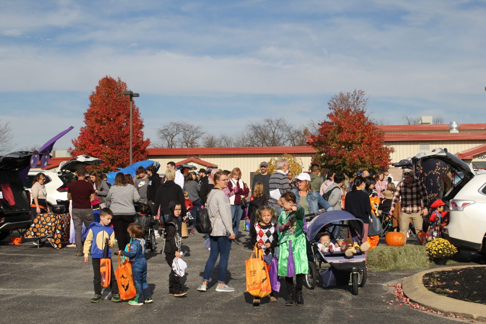 State College - ccc wow week trunk or treat