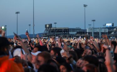 Movin’ On, Luke Combs Concert to Impact Traffic on Penn State Campus