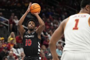 Penn State Basketball Earns Transfer From Former Cincinnati Guard