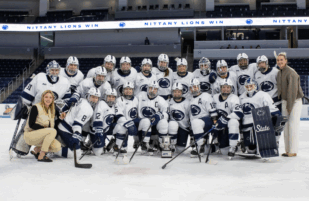 Women’s ice hockey picked eighth in national preseason polls