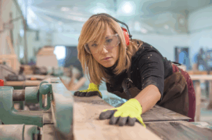 Assessing Online Reviews When Looking for a Remodeler