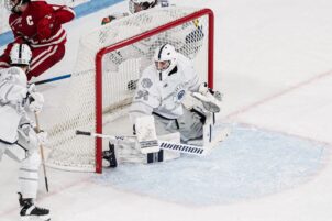Wisconsin sweeps Penn State hockey