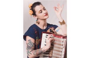 Pascuala Ilabaca y Fauna Bring Chilean Folk to Manny’s Live Performance Space