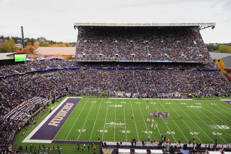 Penn State Set for Afternoon Kickoff Against Washington